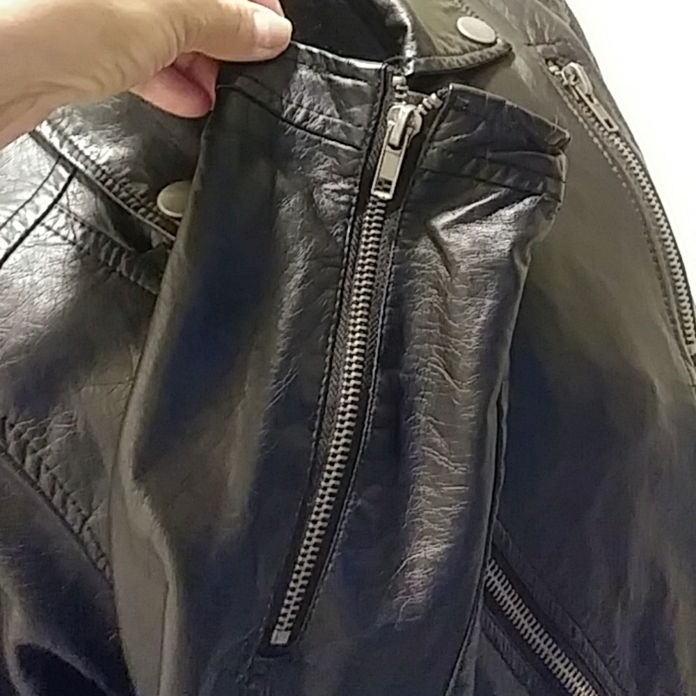 Jacket - Picture 2 of 5